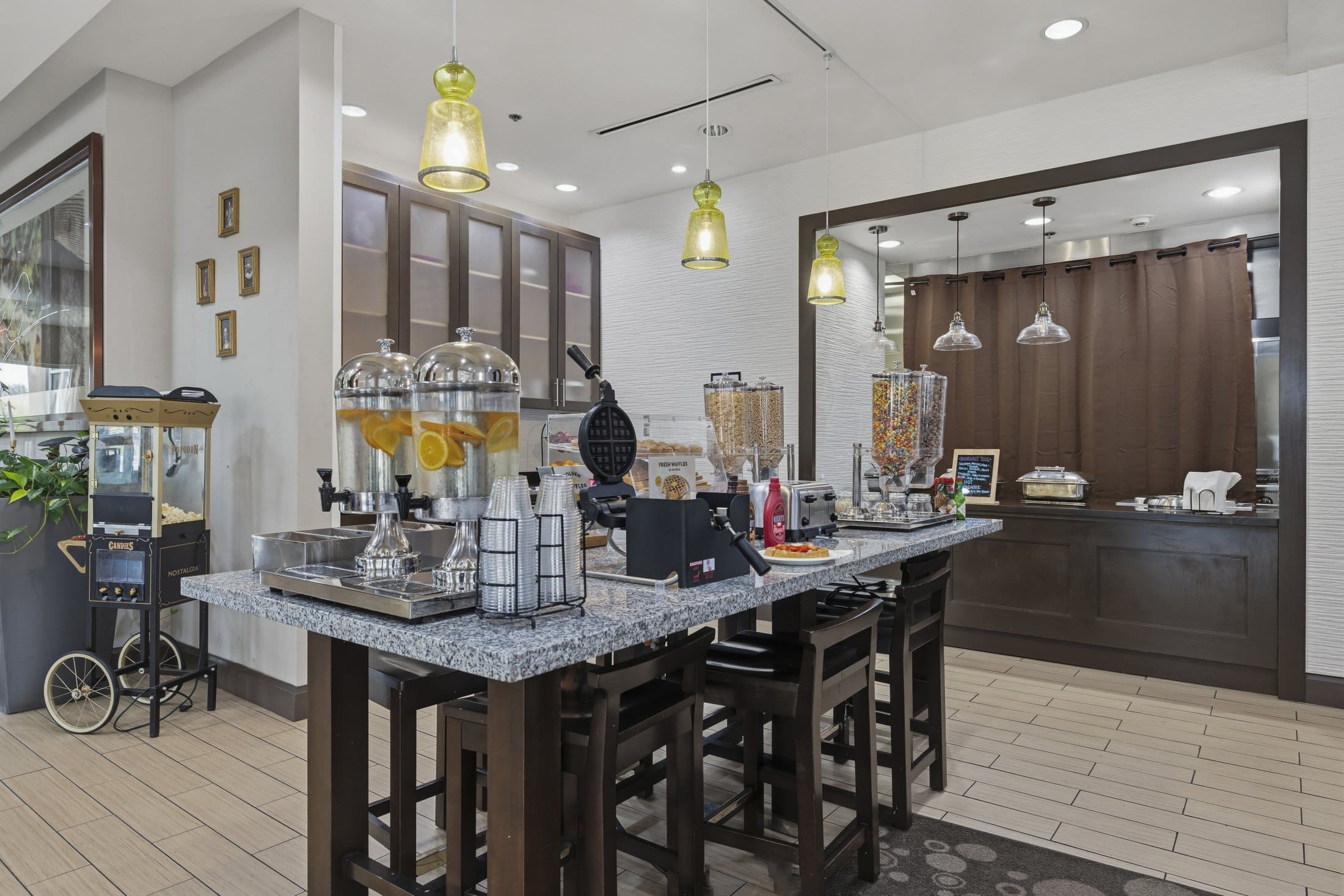 Kozy Hotel Houston North — photo 25 of 42
